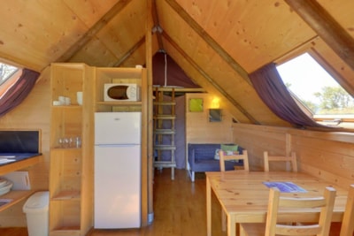 Hut Lauzerot Insolite Premium with toilet