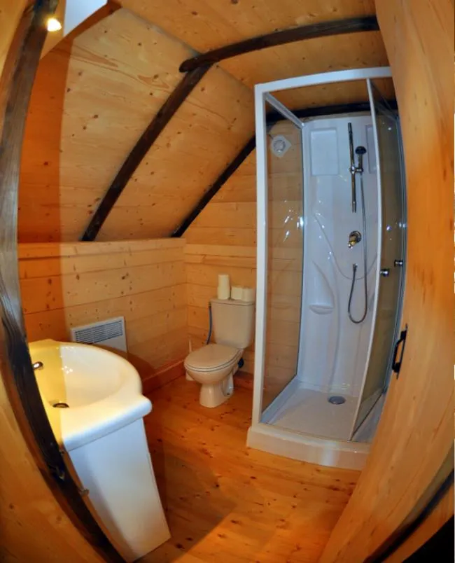 Cabane Lauzerot Insolite Premium Avec Sanitaires