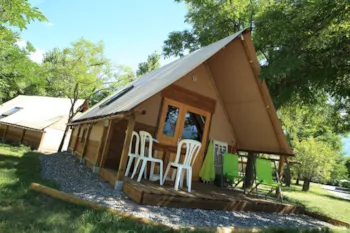 Mietunterkunft - Hütte Lauzerot Insolite Premium Mit Sanitärbereich - le Petit Liou Sites & Paysages