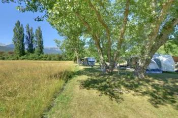 Stellplatz - Campingplatz Cyclo Rando Ohne Strom - le Petit Liou Sites & Paysages