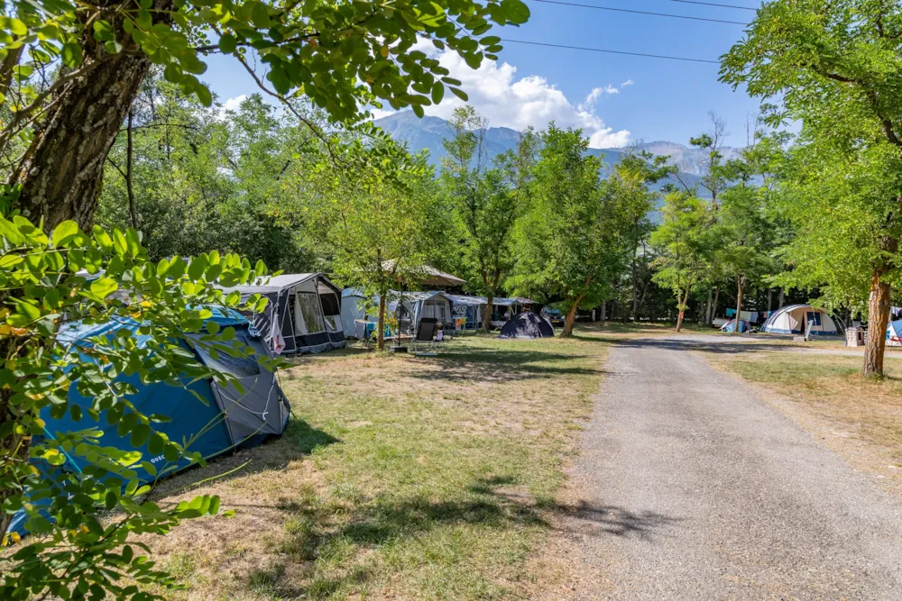 Emplacement - Emplacement Confort Avec Électricité 10A - le Petit Liou Sites & Paysages