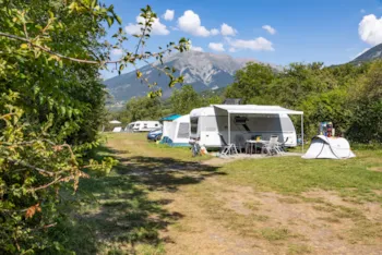 Stellplatz - Campingplatz Cyclo Rando Ohne Strom - le Petit Liou Sites & Paysages