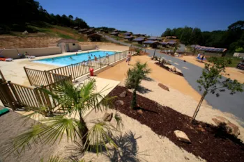 Les Hameaux de Pomette - Terres de France - image n°2 - Camping Direct