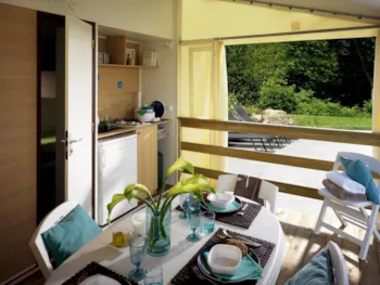 Mietunterkunft - Hut Robinson 2 Schlafzimmer (Größe 21M² - Ohne Privat Sanitär) - Camping LES 2 VALLÉES