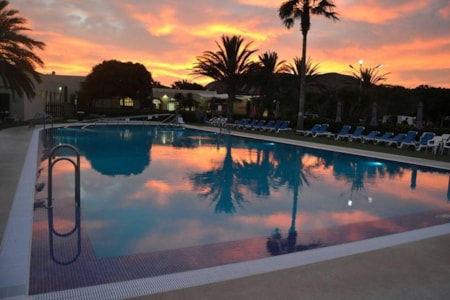 Camping Los Escullos