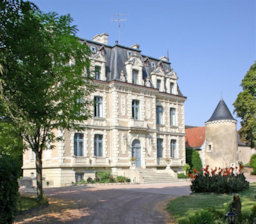 Camping Château de la Rolandière - image n°2 - Roulottes