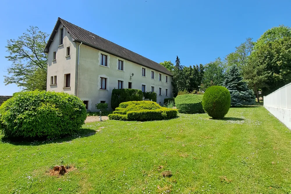 Location - Gîte De Groupe - Camping Château de la Rolandière