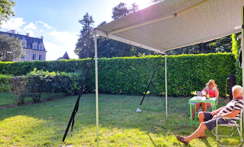 Forfait Emplacement Privilège (2 Personnes Incluses)