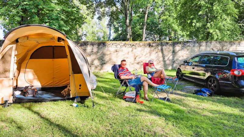 Forfait Emplacement Confort (2 Personnes Incluses)