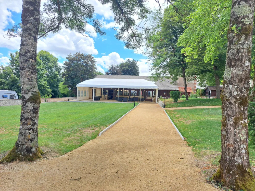 Camping Château de la Rolandière