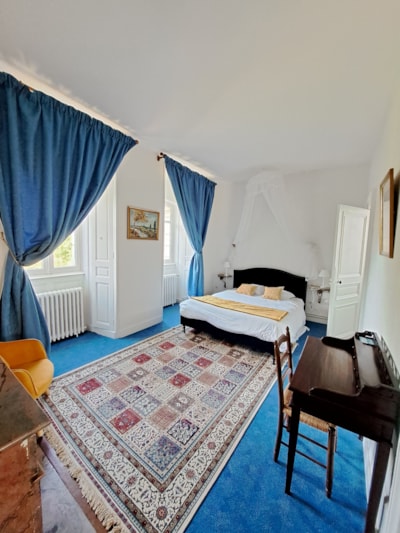 Bed and breakfast in the château — 1
