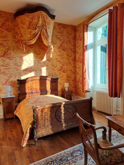 Bed and breakfast in the château — 3