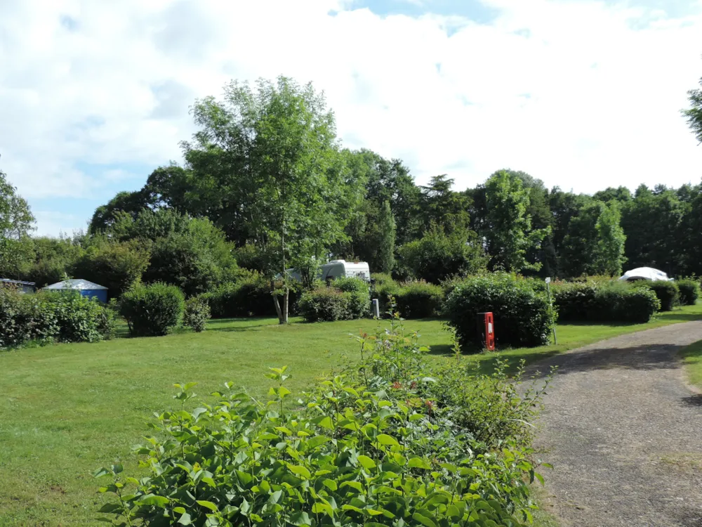 Emplacement - Emplacement Tente /Cyclo/Moto - Camping Le Bois Fleuri