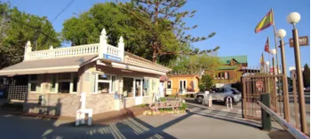 Camping El Pino - Ucamping