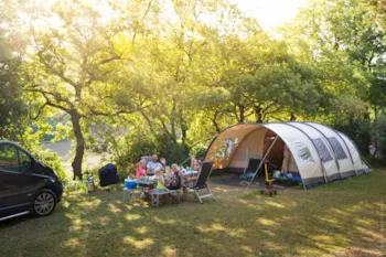 Stellplatz - Stellplätze Nature - Mehr Als 150M² (Mit Strom) - Domaine la Garenne