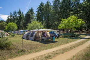 Emplacement - Emplacement standard - Plus de 100m² (avec éléctricité) - Domaine la Garenne