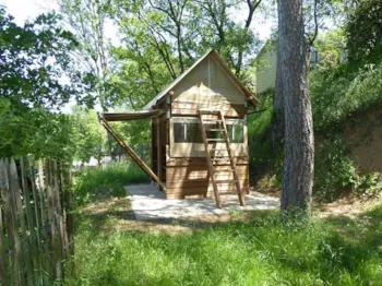 Mietunterkunft - Hochsitzbiwak - Ohne Sanitär - Domaine la Garenne