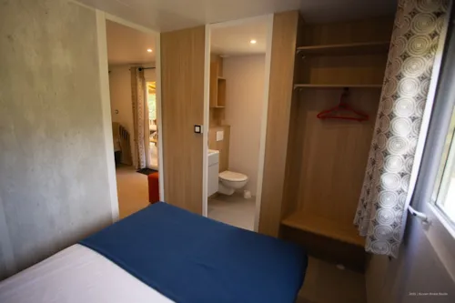 Location - Mobil Home 3 Chambres 40M², 2 Salles De Bains, Climatisation, Terrasse Couverte - image n°3 - Domaine la Garenne