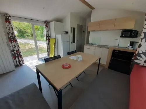 Location - Mobil Home 4 Chambres 39M², Climatisation, Terrasse Dallée - image n°3 - Domaine la Garenne