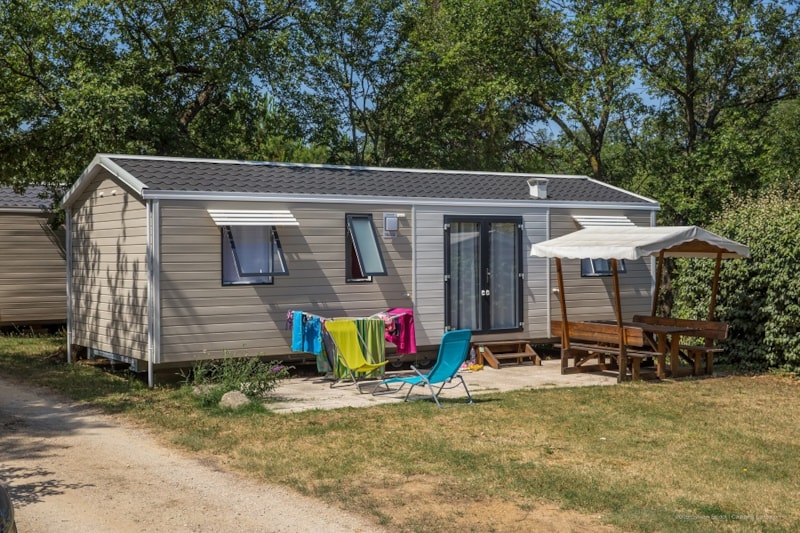 Mobilheim 4 Zimmer 39m² Baby-Spezial (unter 3 Jahren) Klimaanlage, gepflasterte Terrasse
