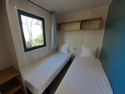 Accommodation - Mobil Home 2 Rooms 26M², Air Conditioning, Paved Terrace - image n°4 - Domaine la Garenne