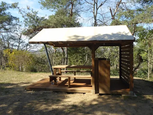 Emplacement - Emplacement Premium - Electricité + Espace Repas - image n°2 - Domaine la Garenne