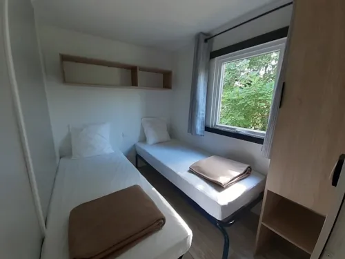 Location - Mobil Home 2 Chambres 30M², Terrasse Couverte - image n°3 - Domaine la Garenne