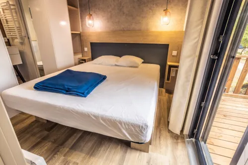 Location - Mobil Home 2 Chambres 40M², 2 Salles De Bains, Climatisation, 2 Terrasses Couvertes - image n°5 - Domaine la Garenne