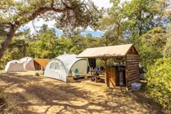 Stellplatz - Premium Pitch - Electricity + Dining Area - Domaine la Garenne