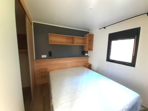 Location - Mobil Home 2 Chambres 35M², Climatisation, Terrasse Couverte - image n°3 - Domaine la Garenne
