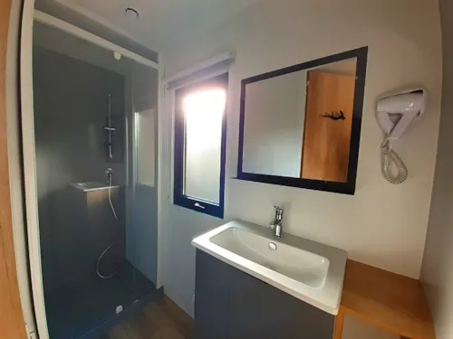 Location - Mobil Home 2 Chambres 35M², Climatisation, Terrasse Couverte - image n°4 - Domaine la Garenne