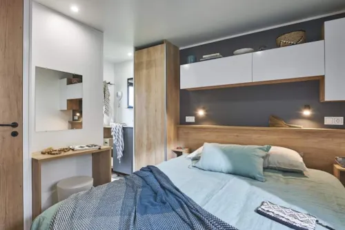 Accommodation - Mobil Home 2 Bedrooms 35M², 2 Bathrooms, Air-Conditioning, Covered Terrace - image n°5 - Domaine la Garenne