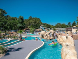 Camping Lou Pignada - image n°33 - Roulottes