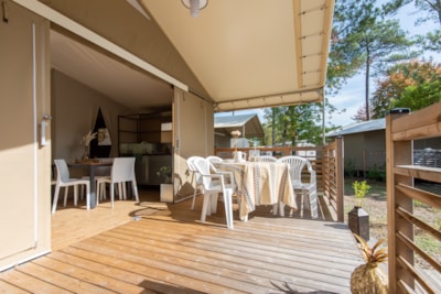 Lodge Fidji / D — 1