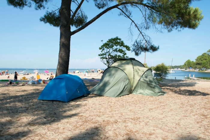 Emplacement Tente Avec Élec - Vue Lac 1Ère Ligne / S