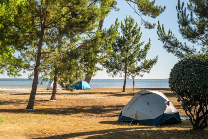 Emplacement Tente Avec Élec - Vue Lac 1Ère Ligne / S