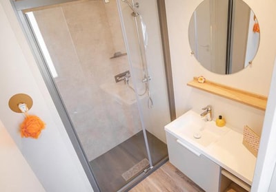 Lodge PREMIUM Jacuzzi 4P