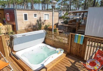 Mietunterkunft - Cottage Premium - Jacuzzi® 10P - Camping Le Vieux Port Resort & Spa