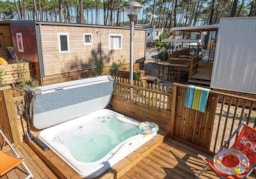 Accommodation - Cottage Premium - Jacuzzi® 10P - Camping Le Vieux Port Resort & Spa
