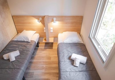 Lodge PREMIUM Dune & Jacuzzi 4P