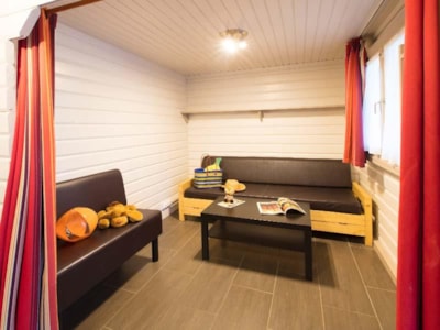 Wooden Chalet 8P