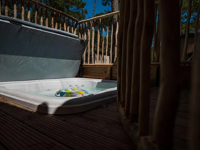 Lodge Premium Jacuzzi 4P