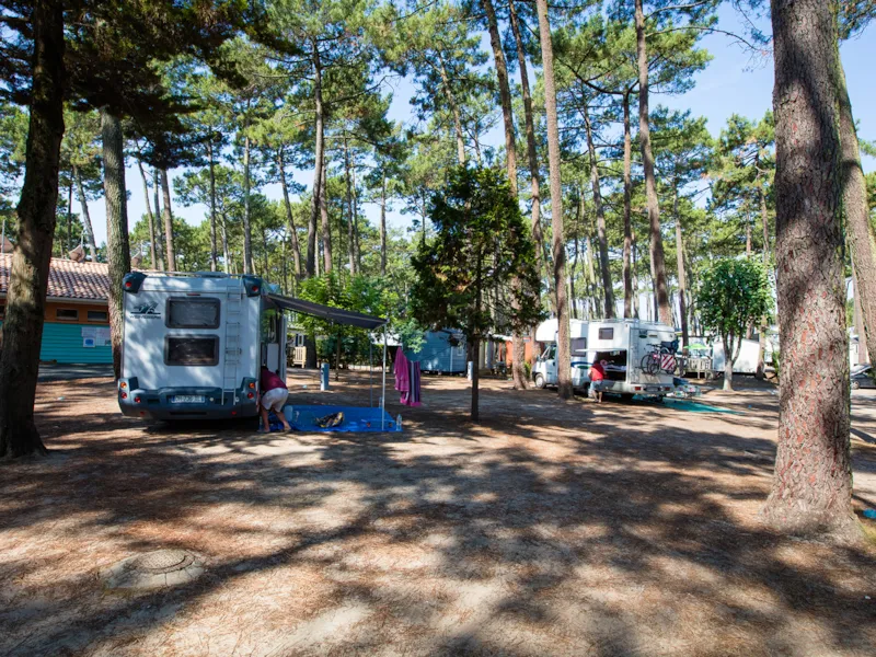 Emplacement Standard 2/6P