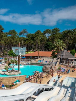 Camping Le Vieux Port Resort & Spa - image n°33 - Roulottes