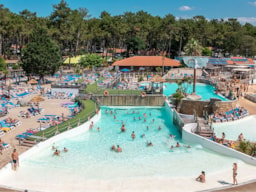 Camping Le Vieux Port Resort & Spa - image n°36 - Roulottes