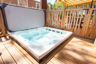 Lodge PREMIUM Dune & Jacuzzi 4P