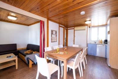 Wooden Chalet 8P