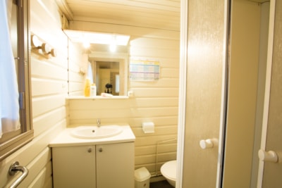 Wooden Chalet 8P