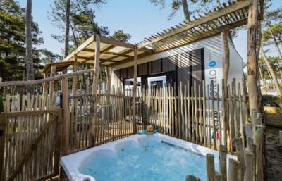 Lodge PREMIUM Jacuzzi 2/3P