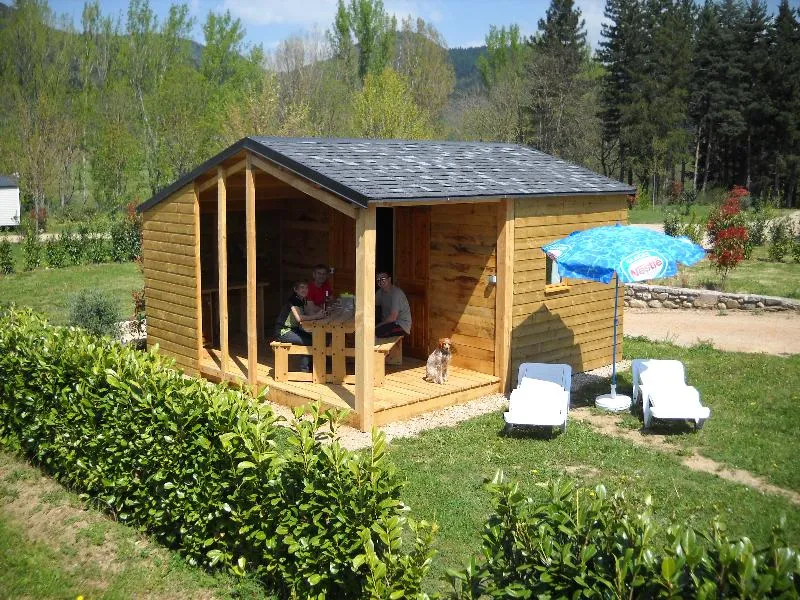 Cabane Châtaigner 23 M² (2 Chambres) Sans Sanitaire